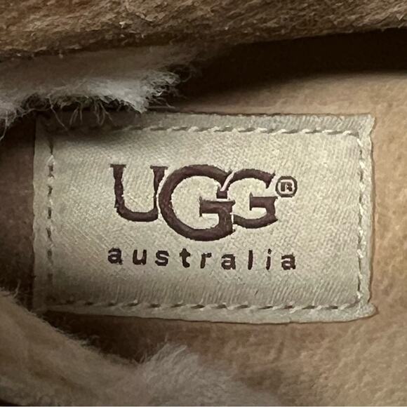 UGG Australia Chestnut Suede Moccasin Booties Size 6.5 - Picture 8 of 8
